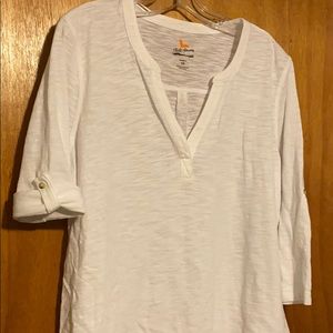 Never worn women’s Field and Stream vneck shirt